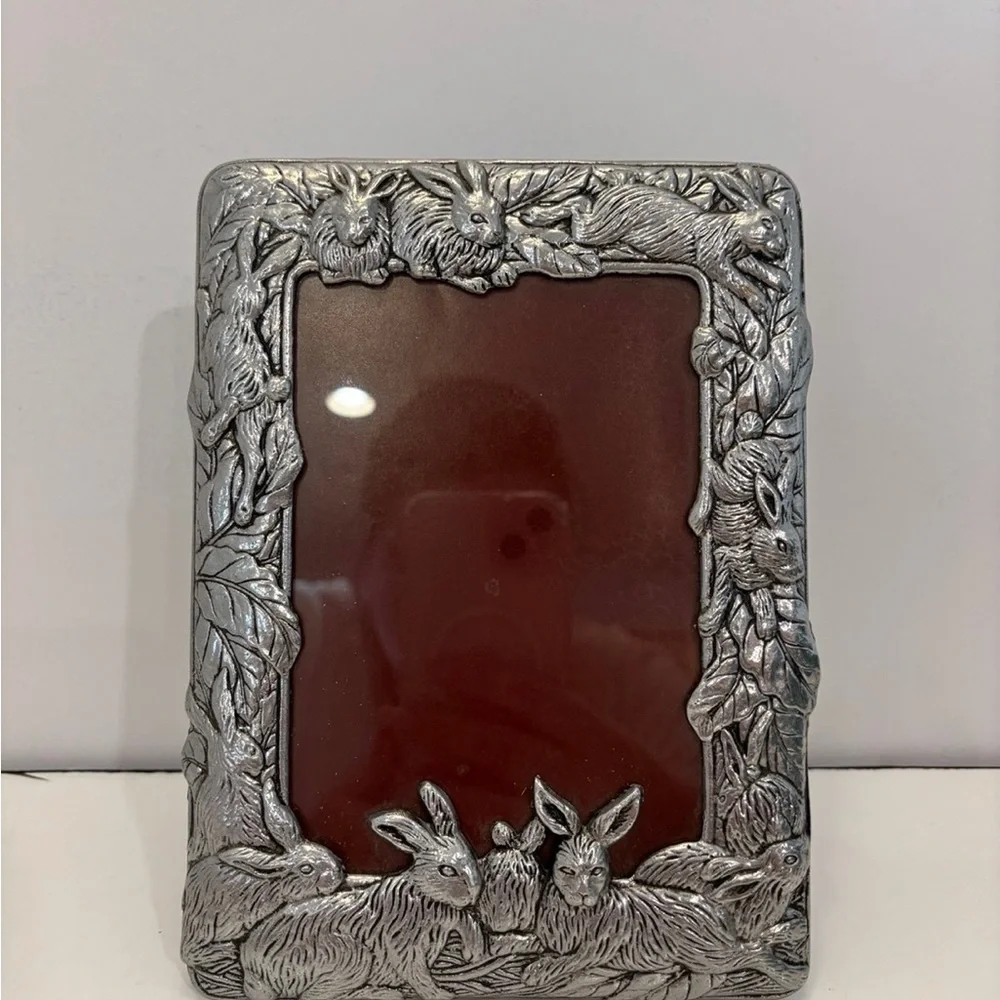 Vintage 1987 Arthur Court Silvertone Metal Bunny Rabbit Picture Frame 5x7